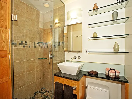 Sold by Sotheby's International Realty | media 17