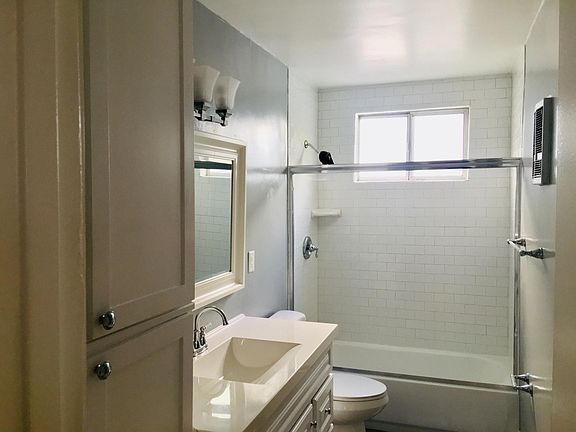5th image of 1020 N Crescent Heights Blvd APT 8