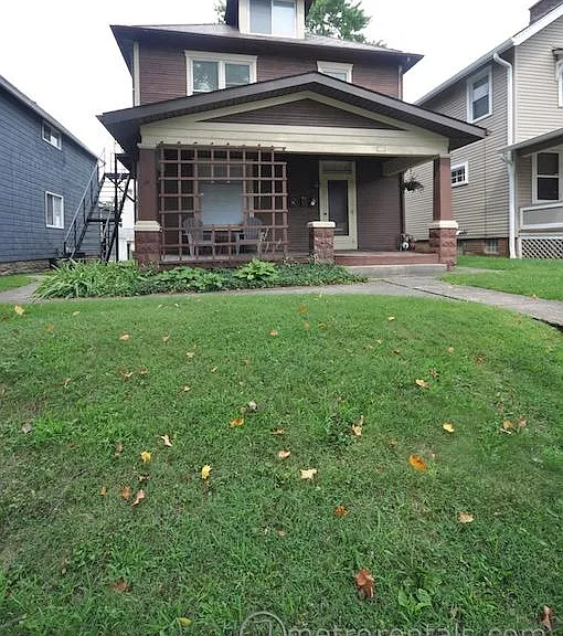 2185 Summit St #C — Photo 1