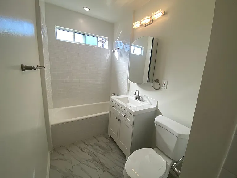 1309 S Roxbury Dr #1311-1/2 — Photo 21