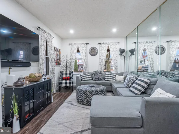 530 Burlington Ave, Delanco, NJ 08075