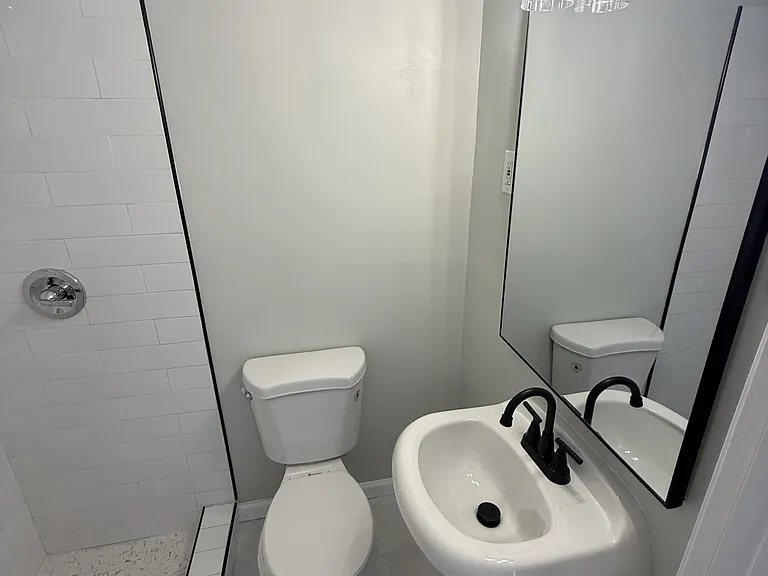 2822 E Wynnton Ln — Photo 16