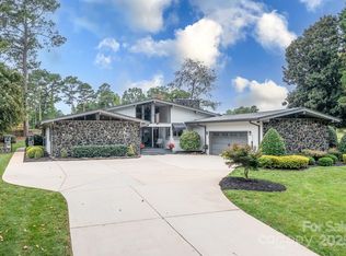 3125 Lake Shore Rd S, Denver, NC 28037