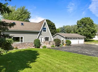 W6093 Mariner Hills Trl, Elkhorn, WI 53121
