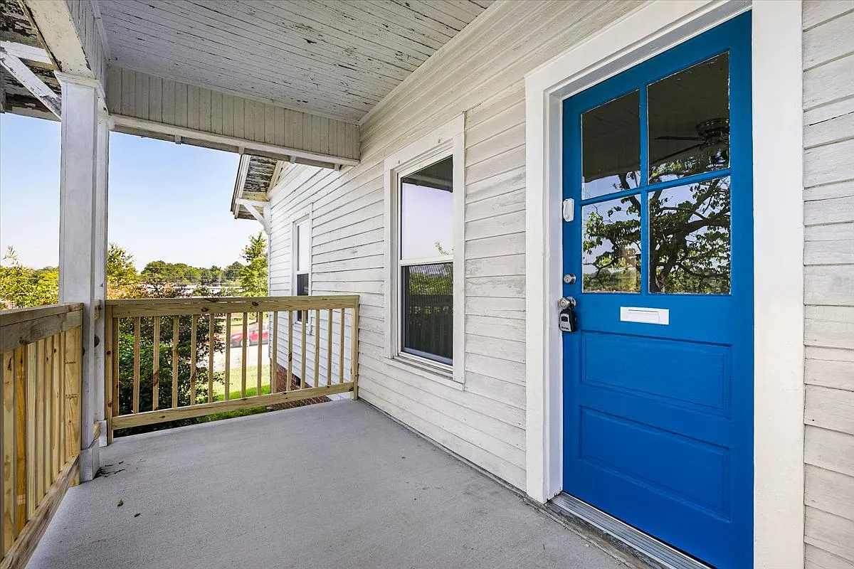 2 bed, 952 sqft, $1,250 — Photo 3