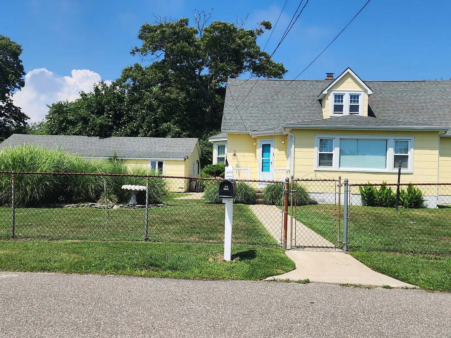 4 bed, $3,800 — Photo 2