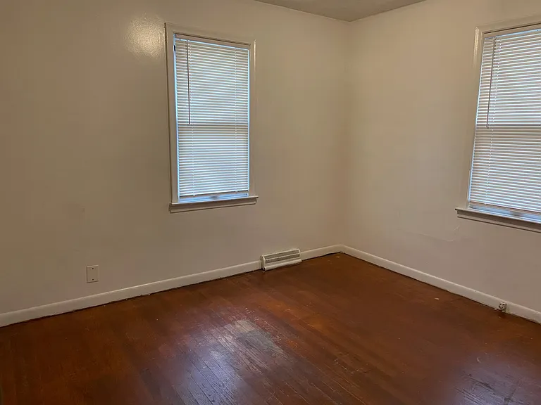 11443 Cadillac Ave — Photo 10
