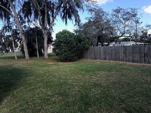 3rd image of 133 Oak Tree Blvd