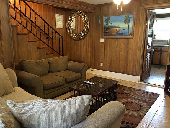3rd image of 139 Olive Pl