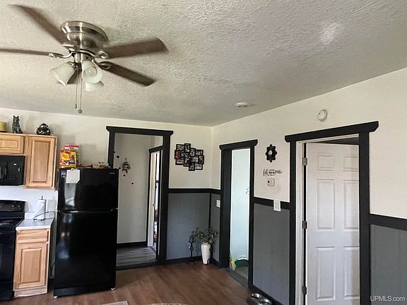 4th image of 100 Carpenter Ave