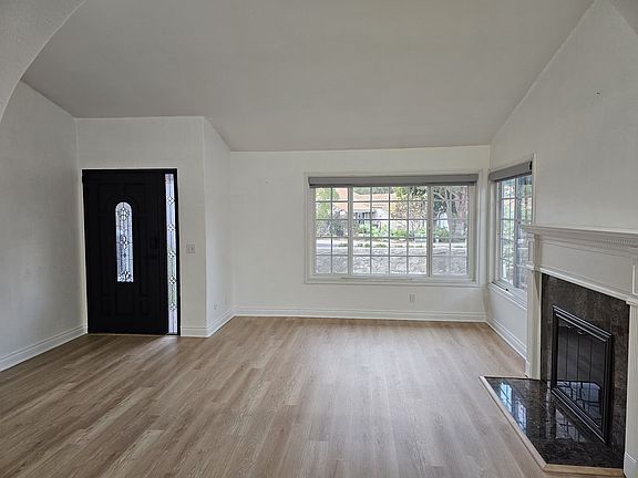 4th image of 18027 Almendro Ln