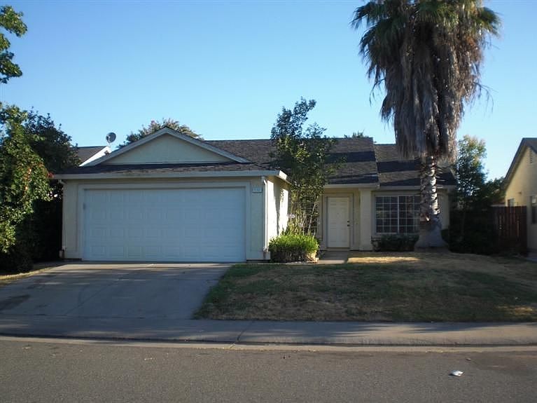 1st image of 8247 Summer Falls Cir