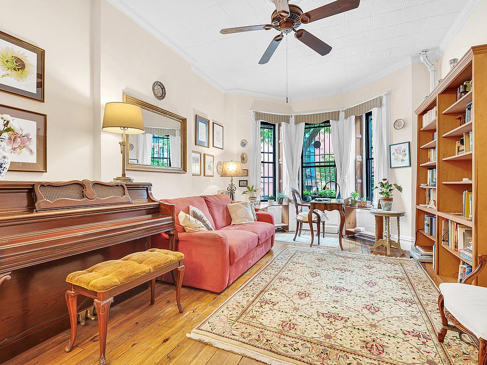 1st image of 381 1st St #1