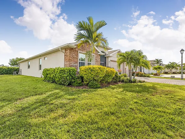 3391 Acapulco Cir, Cape Coral, FL 33909