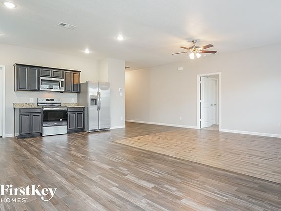 4th image of 409 Gypsum Ln