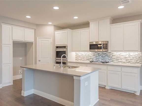 2nd image of 1108 Hot Springs Way