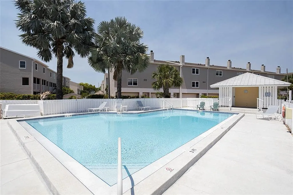 1125 Pinellas Bayway S — Photo 3