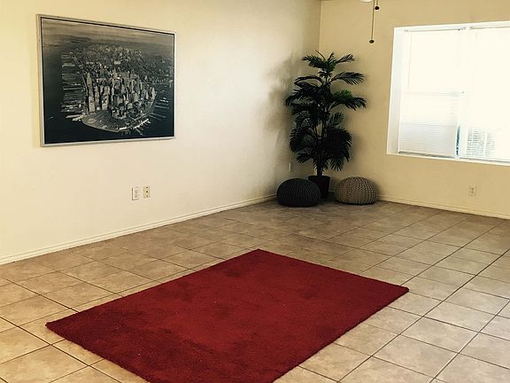 2nd image of 3502 Woodlake Dr