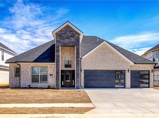 440 Rainforest Loop, Centerton, AR 72719
