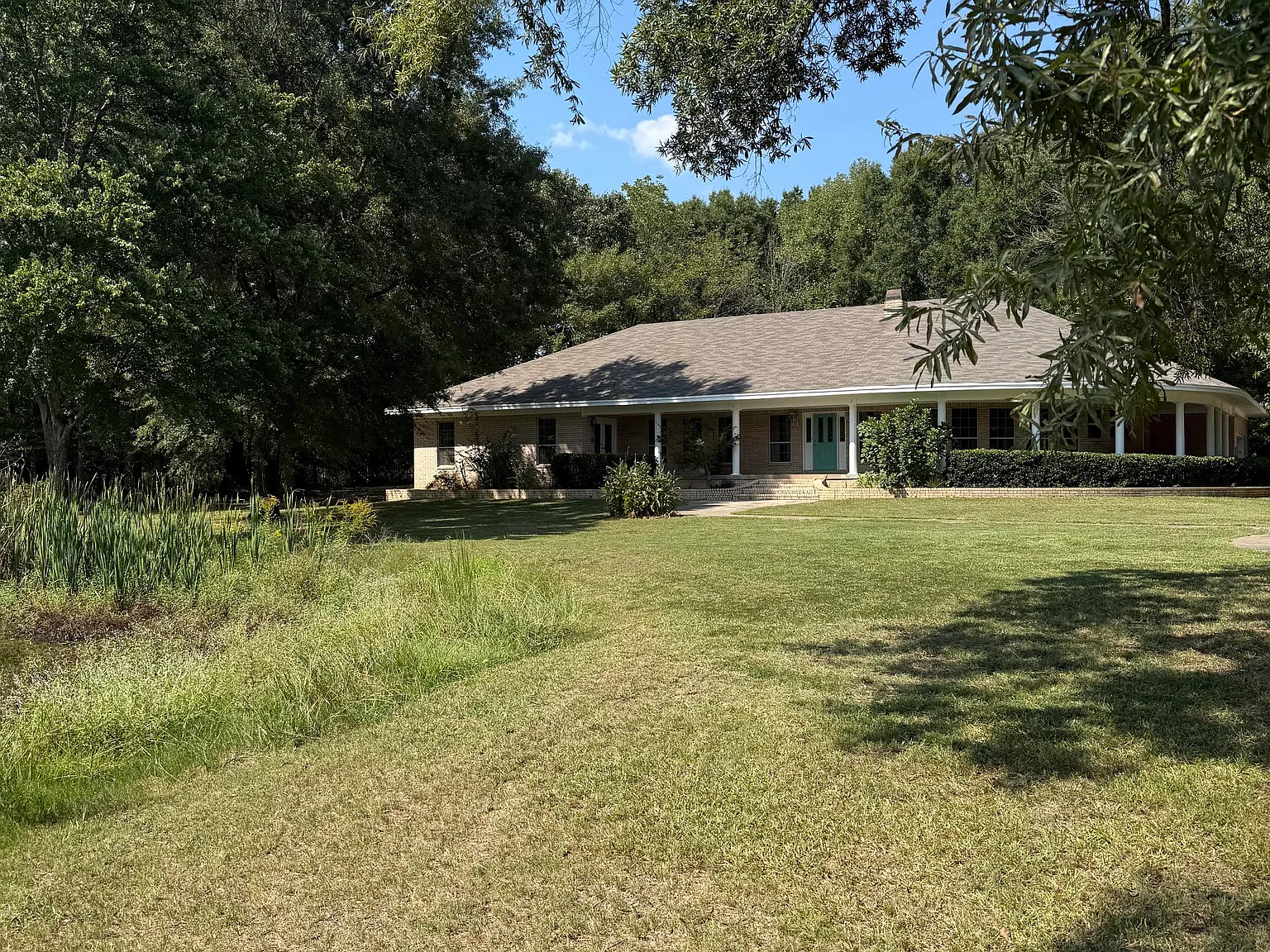 4 bed, 3404 sqft, $4,500 — Photo 2