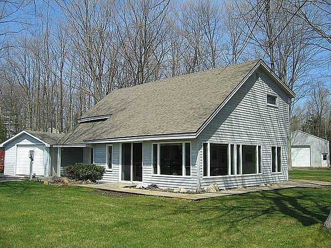 3752 S Lee Point Rd, Suttons Bay, MI 49682 Zillow