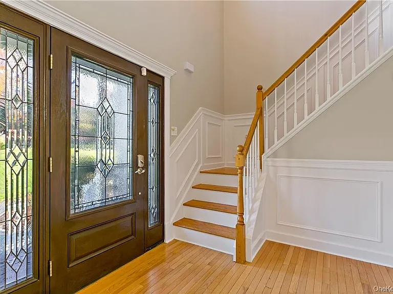2301 Mohansic Ave — Photo 3