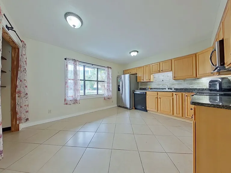 8522 Gulf Blvd #4 — Photo 7