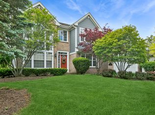 6131 Oakmont Ln, Gurnee, IL 60031