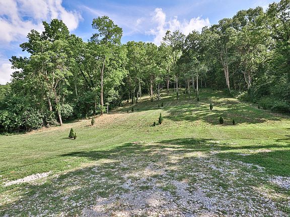 4th image of 8410 Old Kellogg Rd