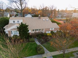 58 Allen Rd, Rockville Centre, NY 11570