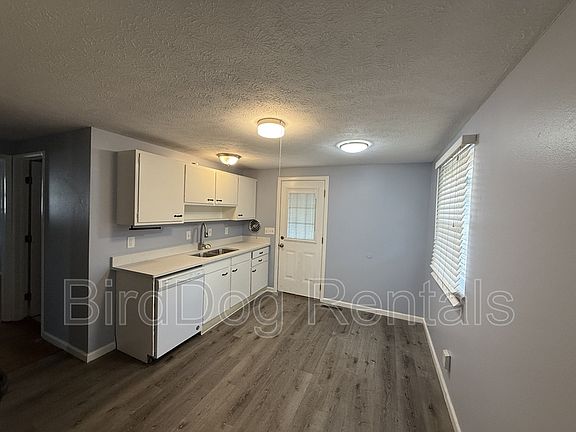 5th image of 988 Melwood Dr