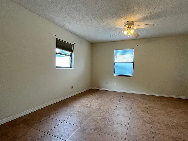 6659 Westmont Dr — Photo 11