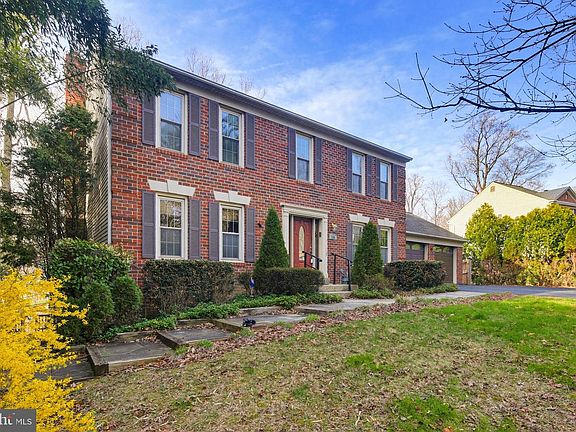 2nd image of 7146 Rivers Edge Rd