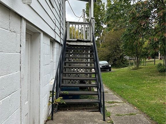 4th image of 778/784 E Church St
