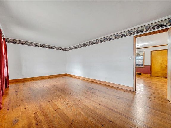 4th image of 800 Orchard Dr