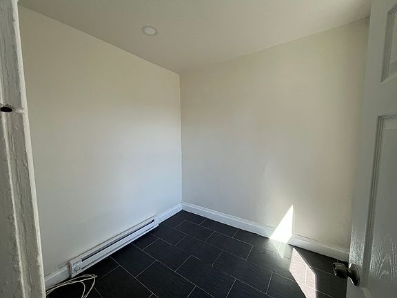 3rd image of 335 Congress St Unit 3