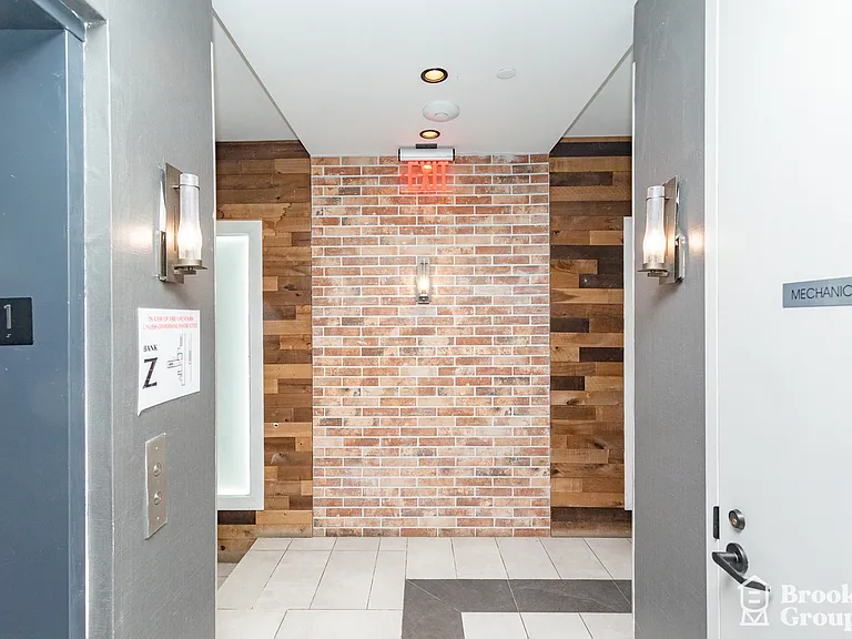 56 Box St #3A — Photo 13