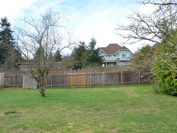 2nd image of 1335 99th Ave NE