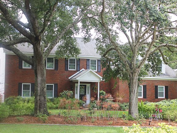 2nd image of 4622 Baycedar Ln