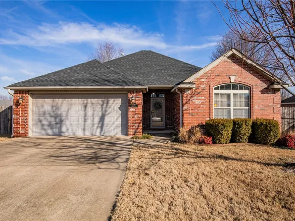 3746 W Brightwater Pl, Fayetteville, AR 72704