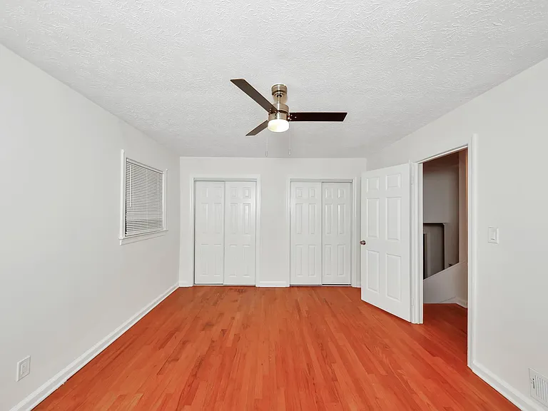 1249 Robert Ln — Photo 15