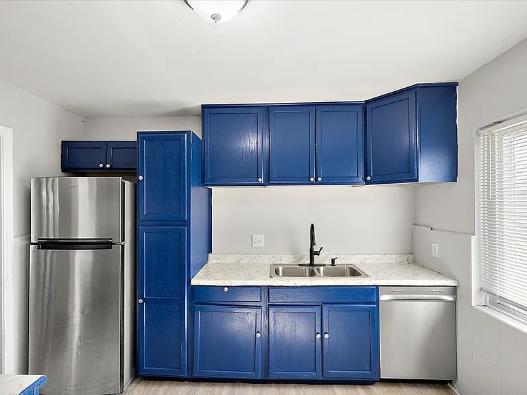10500 Somerset Ave — Photo 15