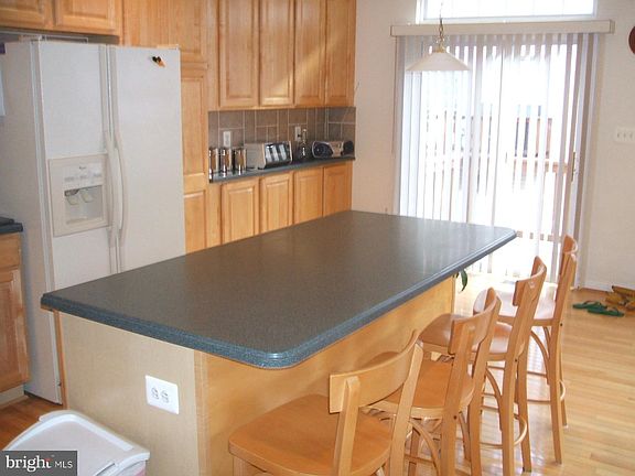 3rd image of 129 Cameron Station Blvd