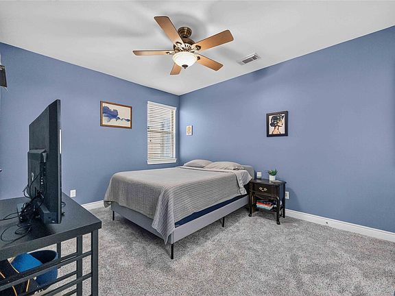 4th image of 3428 Center St