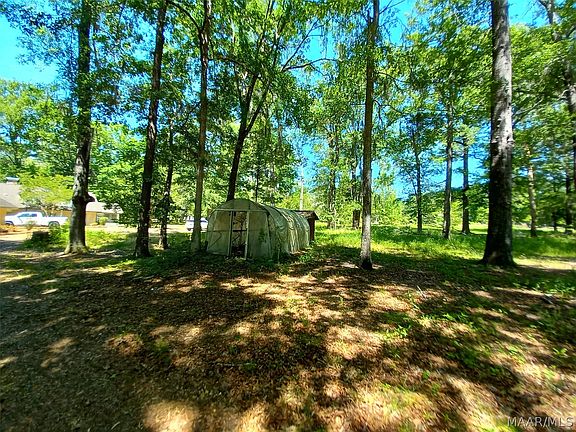 4th image of 160 Briar Ln