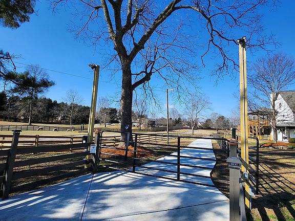 PRIVATE & GATED ENTRANCE TO THE APARTMENT