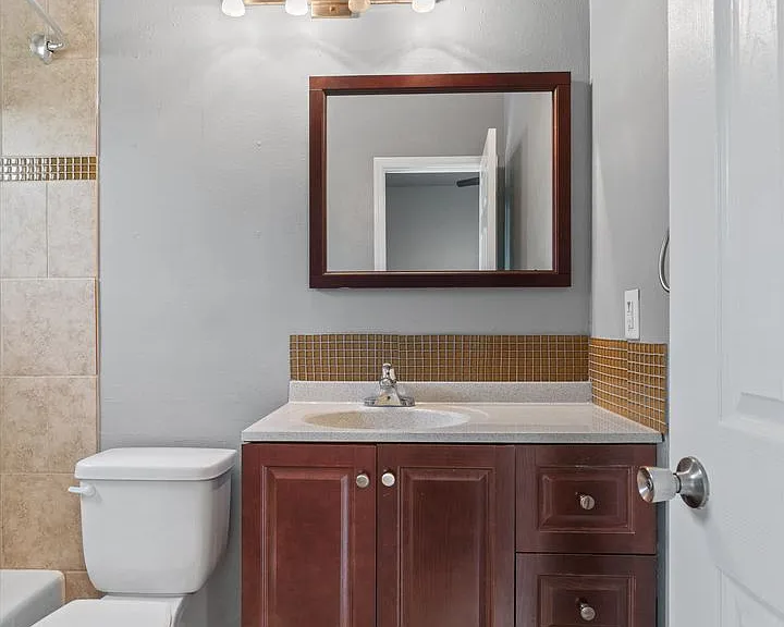 2414 Longview St #303 — Photo 7