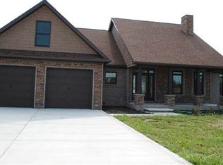 562 Blue Heron Ln, Henderson, KY 42420