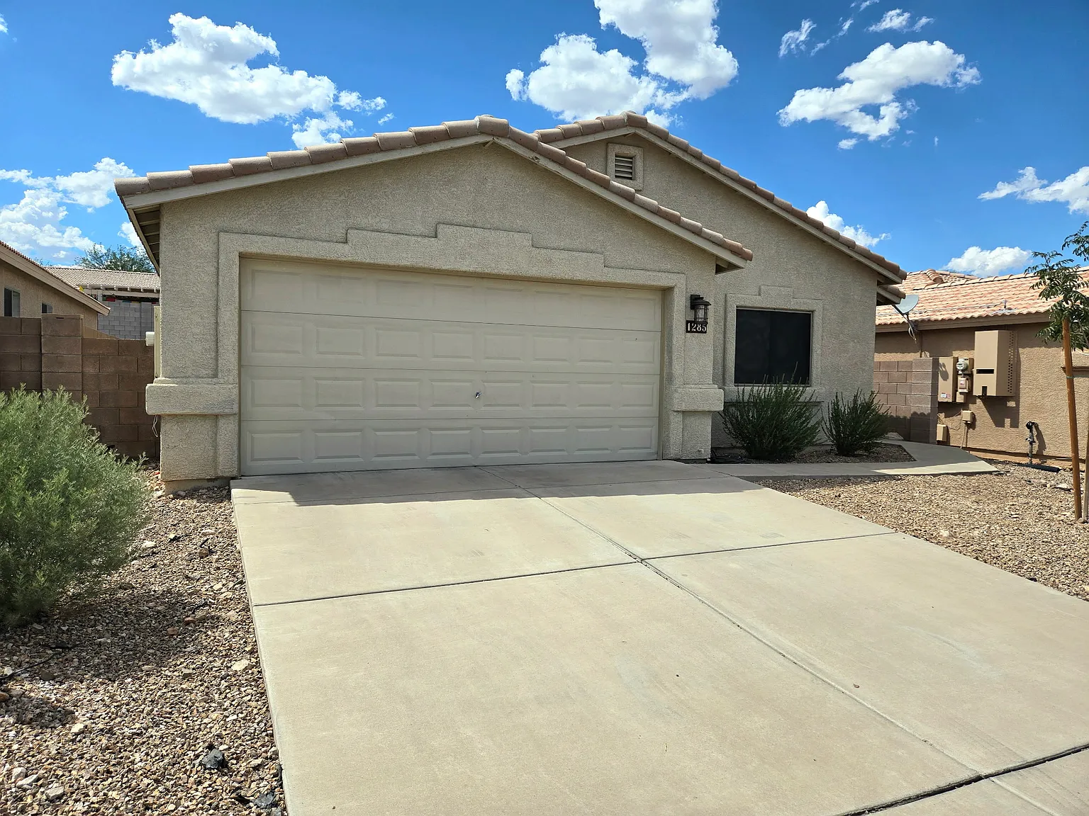 4 bed, 1663 sqft, $2,000 — Photo 2