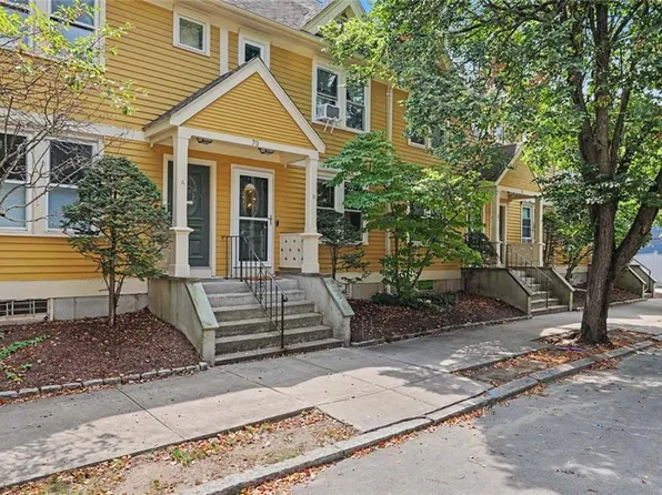70 Oak St APT B, Providence, RI 02909